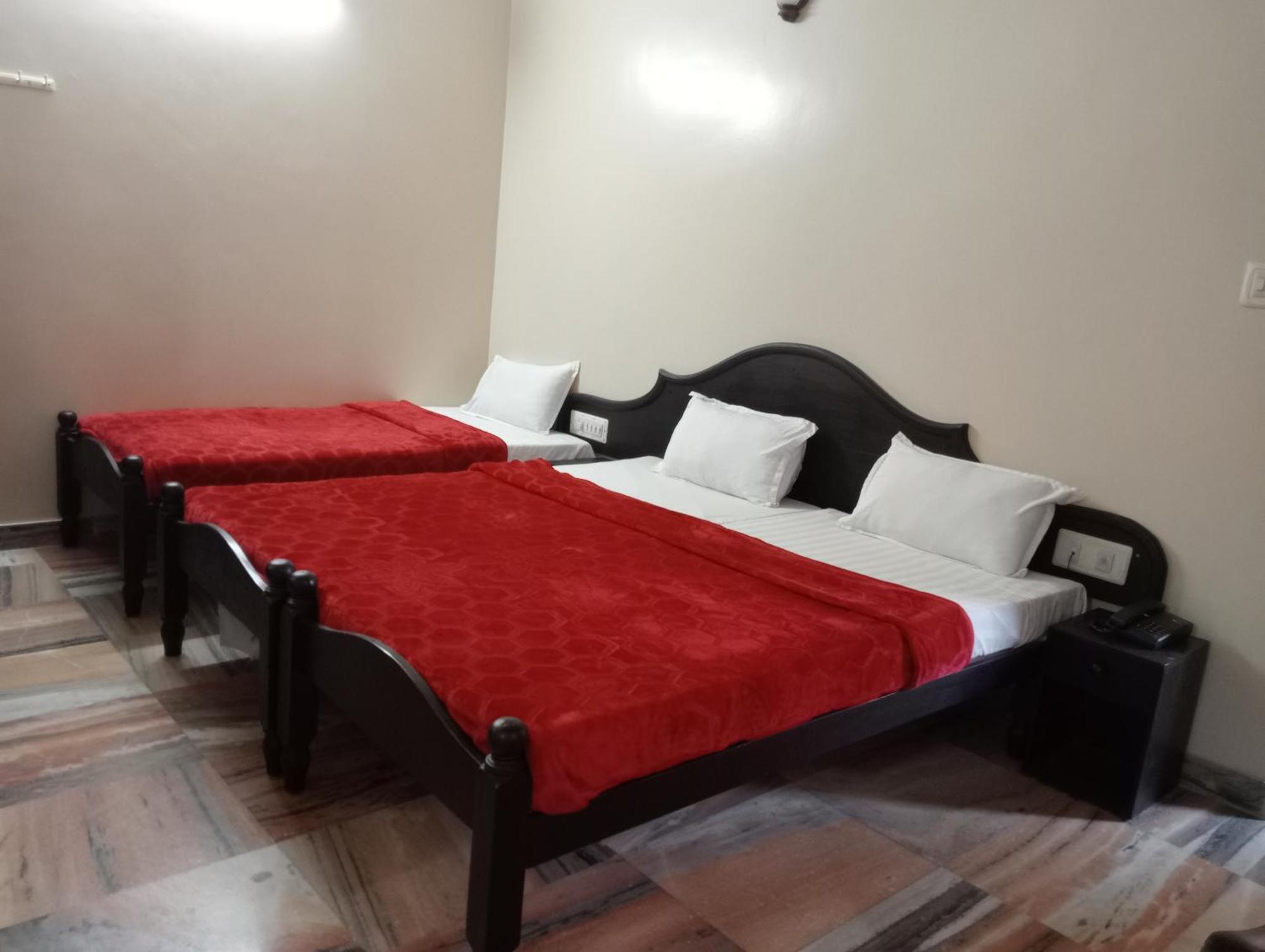 מדיקרי Hotel Hill Town Coorg מראה חיצוני תמונה