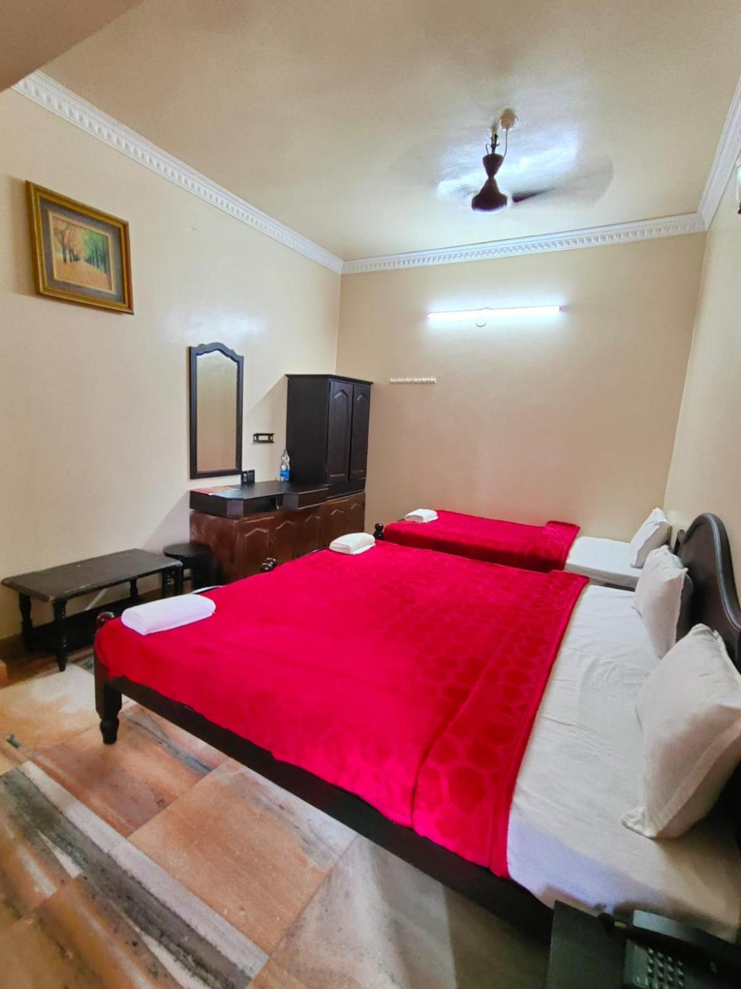 מדיקרי Hotel Hill Town Coorg מראה חיצוני תמונה